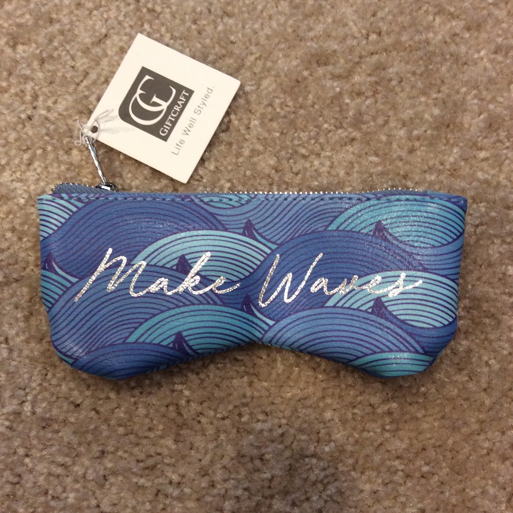 Make Waves Glasses Holder